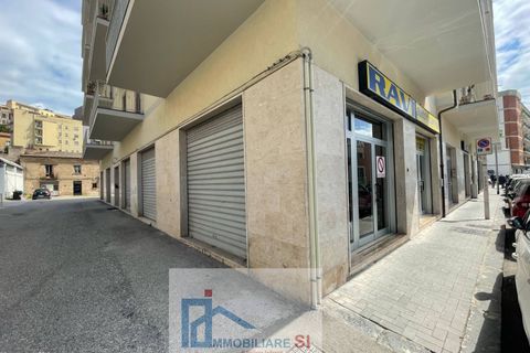 Erhvervsejendom i Benevento, Benevento, Benevento - € 200.000 | Ref: SI56 - foto 1