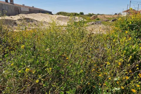 Helårsgrund i Espinho, Aveiro, Espinho - € 125.000 | Ref: C0496-00128 - foto 3