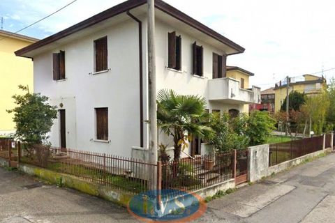 Villa i Padua, Padua, Padua - € 460.000 | Ref: TT228 - foto 1