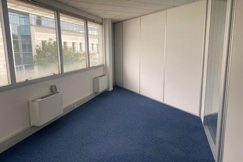 Erhvervsejendom i Bron, Rhone, Bron - € 263.839 | Ref: 6900410161 - foto 15