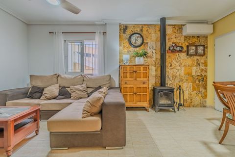 Villa i Orihuela, Alicante, Orihuela - € 265.000 | Ref: 87103659-813e-40fc-a - foto 2