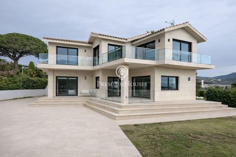 Villa a Alella, Barcelona, Alella - € 1.720.000 | Ref: PH103697/3699 - foto 1