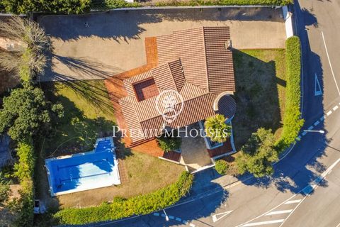 Villa a Alella, Barcelona, Alella - € 1.720.000 | Ref: PH103697/3699 - foto 4
