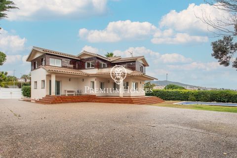 Villa a Alella, Barcelona, Alella - € 1.720.000 | Ref: PH103697/3699 - foto 10