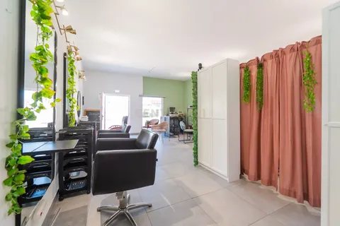 Erhvervsejendom i Carcavelos, Lisbon, Carcavelos - € 25.000 | Ref: C0417-00366 - foto 9