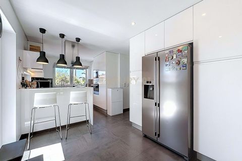 Villa i Carcavelos, Lisbon, Carcavelos - € 1.800.000 | Ref: C0191-01552 - foto 22