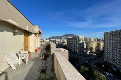 Leilighet i Palermo, Palermo, Palermo - € 320 000 | Ref: Attico Viale della Regione Siciliana - foto 12