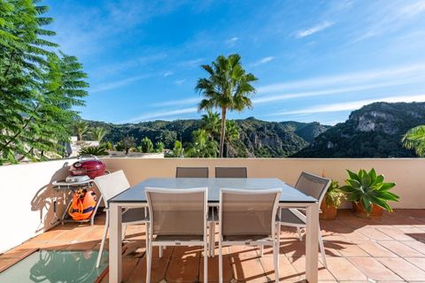 Villa a Benahavis, Malaga, Benahavis - € 640.000 | Ref: DPIe24526 - foto 5