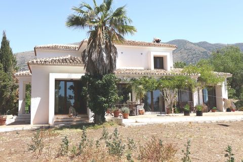 Villa a Valtocado, Malaga, Valtocado - € 2.200.000 | Ref: DPIc346502 - foto 3