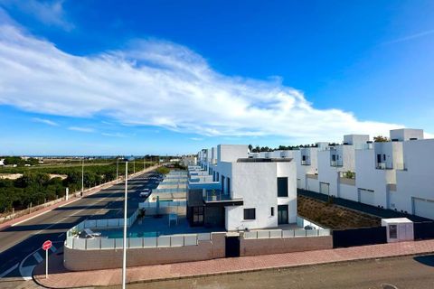 Byhus i Torrevieja, Alicante, Torrevieja - € 449.900 | Ref: 747696 - foto 32