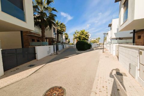 Villa i Cabo Roig, Alicante, Cabo Roig - € 450.000 | Ref: THK28-0167-4543 - foto 34