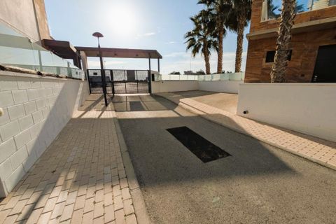 Villa i Cabo Roig, Alicante, Cabo Roig - € 450.000 | Ref: THK28-0167-4543 - foto 35
