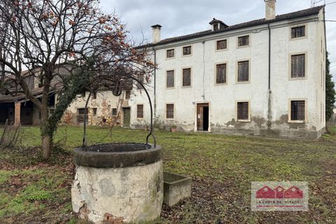 Landejendom i Lonigo, Vicenza, Lonigo - € 420.000 | Ref: VRUS10H - foto 1
