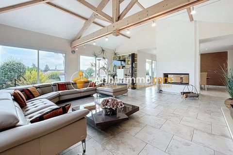 Villa i Bourgoin-Jallieu, Isere, Bourgoin-Jallieu - € 799.000 | Ref: 86381818 - foto 1