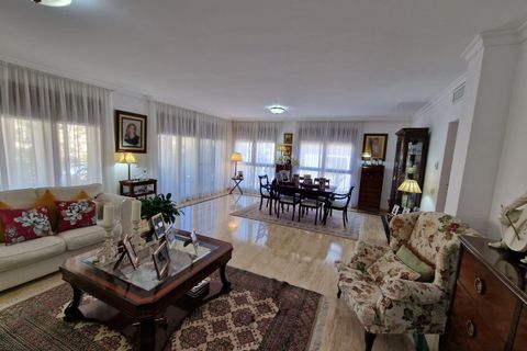 Villa a Marbella, Malaga, Marbella - € 2.200.000 | Ref: DPIe37456 - foto 12