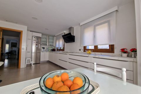 Villa a Marbella, Malaga, Marbella - € 2.200.000 | Ref: DPIe37456 - foto 14