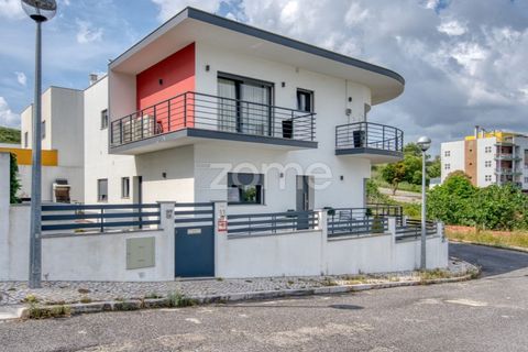 Villa i Odivelas, Lisbon, Odivelas - € 995.000 | Ref: ZMPT577109 - foto 49