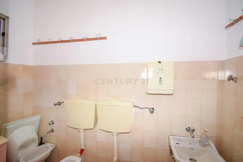 Erhvervsejendom i Camarate, Lisbon, Camarate - € 500.000 | Ref: C0409-01605 - foto 11