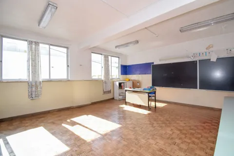 Erhvervsejendom i Camarate, Lisbon, Camarate - € 500.000 | Ref: C0409-01605 - foto 14