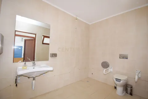 Erhvervsejendom i Camarate, Lisbon, Camarate - € 500.000 | Ref: C0409-01605 - foto 20