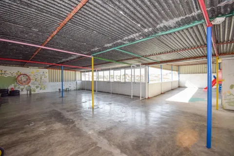 Erhvervsejendom i Camarate, Lisbon, Camarate - € 500.000 | Ref: C0409-01605 - foto 29