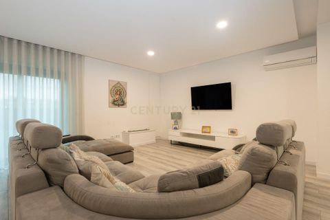 Villa i Oeiras, Lisbon, Oeiras - € 1.250.000 | Ref: C0444-00585 - foto 6