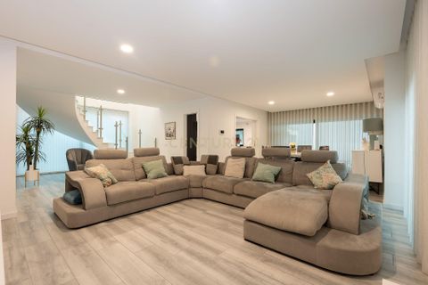 Villa i Oeiras, Lisbon, Oeiras - € 1.250.000 | Ref: C0444-00585 - foto 8