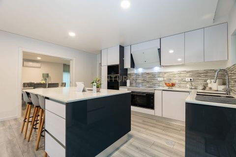Villa i Oeiras, Lisbon, Oeiras - € 1.250.000 | Ref: C0444-00585 - foto 13