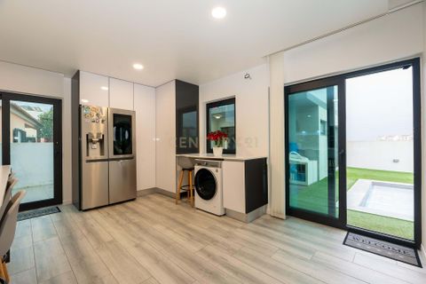 Villa i Oeiras, Lisbon, Oeiras - € 1.250.000 | Ref: C0444-00585 - foto 19