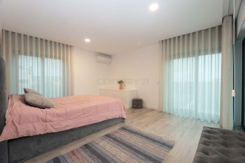 Villa i Oeiras, Lisbon, Oeiras - € 1.250.000 | Ref: C0444-00585 - foto 24