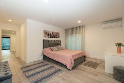 Villa i Oeiras, Lisbon, Oeiras - € 1.250.000 | Ref: C0444-00585 - foto 25