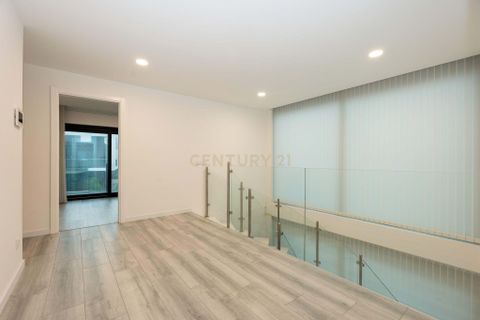 Villa i Oeiras, Lisbon, Oeiras - € 1.250.000 | Ref: C0444-00585 - foto 36