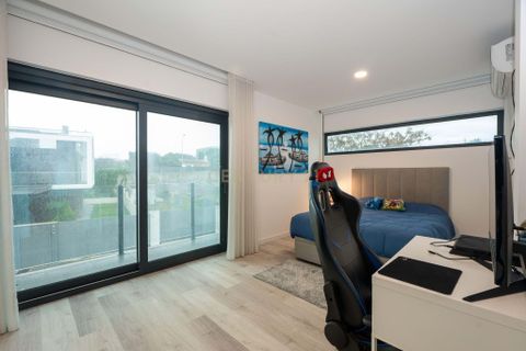 Villa i Oeiras, Lisbon, Oeiras - € 1.250.000 | Ref: C0444-00585 - foto 37