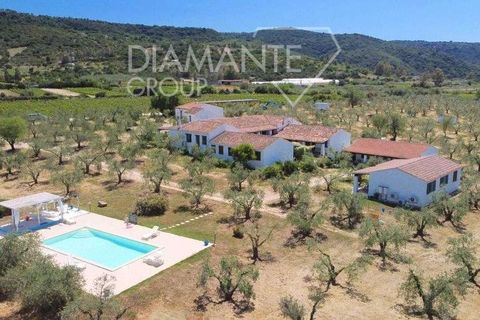 Farm hus i Galtelli, Nuoro, Galtelli - € 1.990.000 | Ref: RP-839437-839437 - foto 1