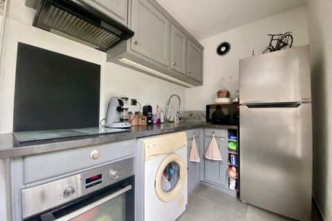 Lejlighed i Marseille, Bouches-du-Rhone, Marseille - € 129.000 | Ref: 12022CH1303 - foto 2