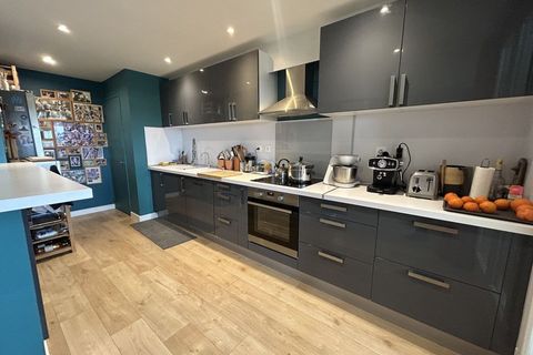 Leilighet i Marseille, Bouches-du-Rhone, Marseille - € 299 000 | Ref: 12013CH712 - foto 5