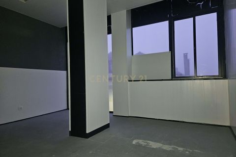 Erhvervsejendom i Guarda, Guarda, Guarda - € 39.900 | Ref: C0434-01197 - foto 2