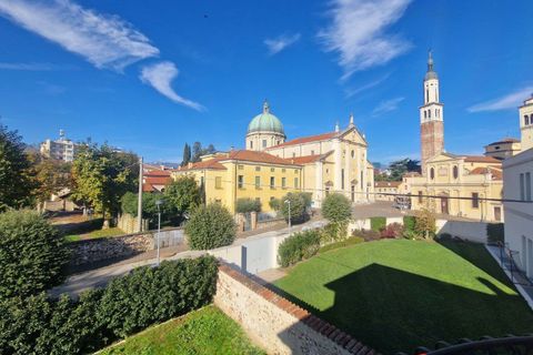 Villa i Thiene, Vicenza, Thiene - € 1.200.000 | Ref: SIN307 - foto 8