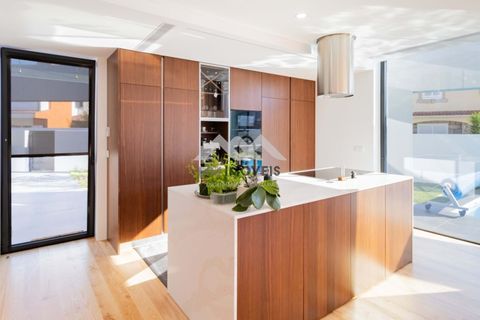 Villa i Vila Nova da Telha, Porto, Vila Nova da Telha - € 1.100.000 | Ref: MM118P/25MAI/PS - foto 4