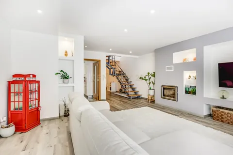 Villa i Oeiras, Lisbon, Oeiras - € 760.000 | Ref: C0246-03222 - foto 2