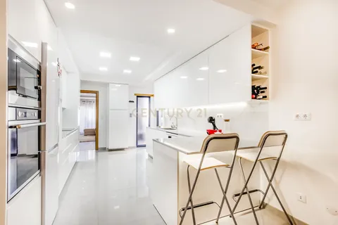 Villa i Oeiras, Lisbon, Oeiras - € 760.000 | Ref: C0246-03222 - foto 6
