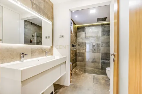 Villa i Oeiras, Lisbon, Oeiras - € 760.000 | Ref: C0246-03222 - foto 10