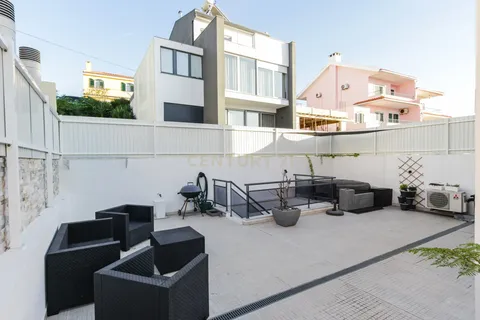 Villa i Oeiras, Lisbon, Oeiras - € 760.000 | Ref: C0246-03222 - foto 30