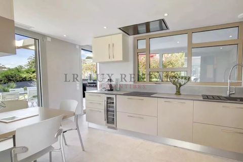 Villa i Antibes, Alpes-Maritimes, Antibes - € 4.790.000 | Ref: 86683167 - foto 3
