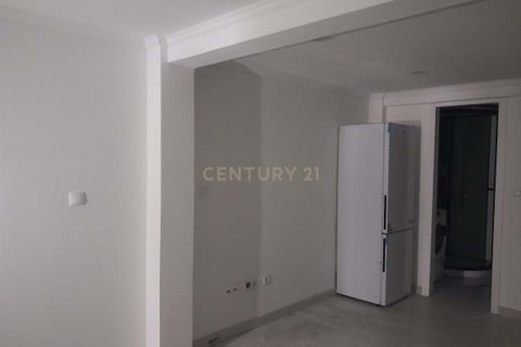 Erhvervsejendom i Corroios, Setubal, Corroios - € 135.000 | Ref: C0274-01836 - foto 3