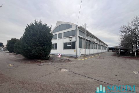L'establiment comercial a Abbiategrasso, Milan, Abbiategrasso - € 24.166/mes | Ref: 37741 - foto 4