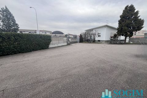 L'establiment comercial a Abbiategrasso, Milan, Abbiategrasso - € 24.166/mes | Ref: 37741 - foto 6
