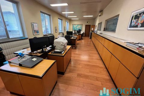 L'establiment comercial a Abbiategrasso, Milan, Abbiategrasso - € 24.166/mes | Ref: 37741 - foto 21