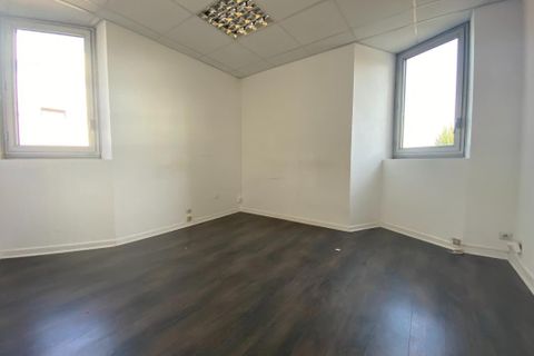 L'establiment comercial a Avignon, Vaucluse, Avignon - € 10.428/mes | Ref: 34584-1 - foto 4