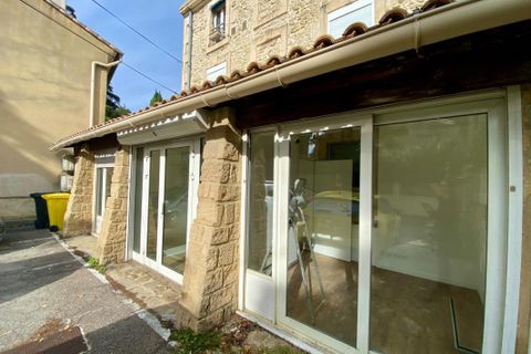 L'establiment comercial a Avignon, Vaucluse, Avignon - € 27.408/mes | Ref: 1374 - foto 8